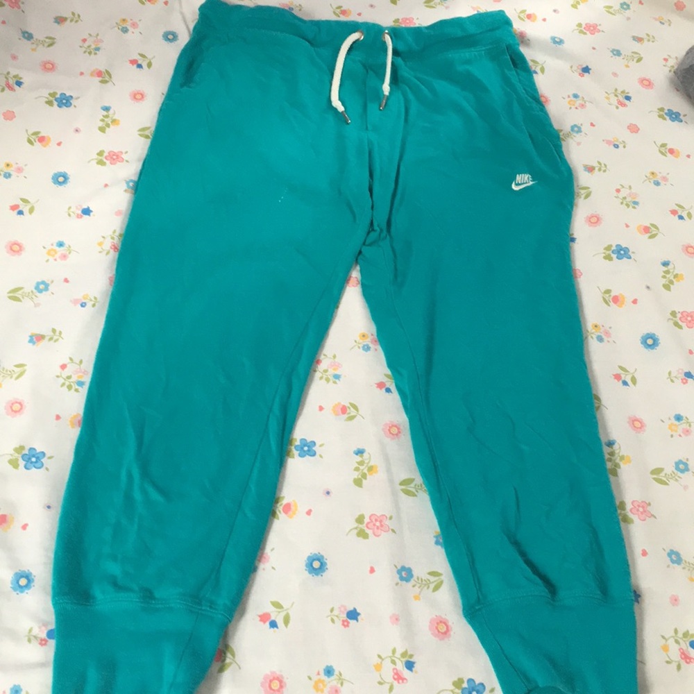 Nike Capri sweatpants